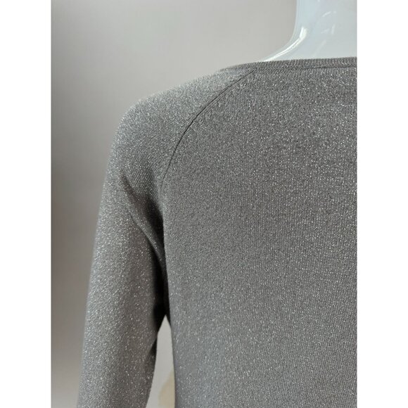 Petite Sophisticate Metallic Knit V-Neck Sweater Size Medium Silver - Picture 15 of 16